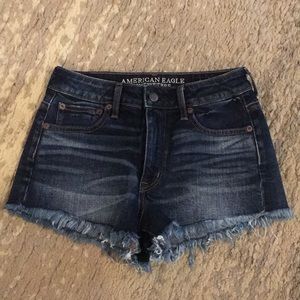 Adorable high waisted shorts